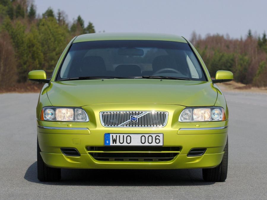  Volvo V70 Multi-Fuel 2006 года  (фото 2 из 8)